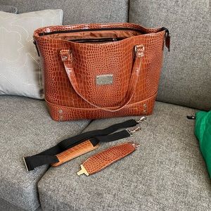NWOT Laptop bag / tote with interior pockets for organizing goodies